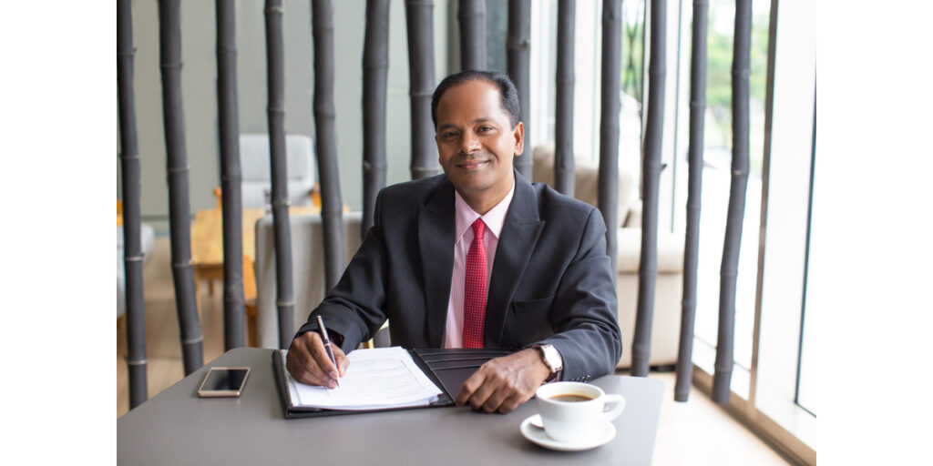 how to become income tax officer