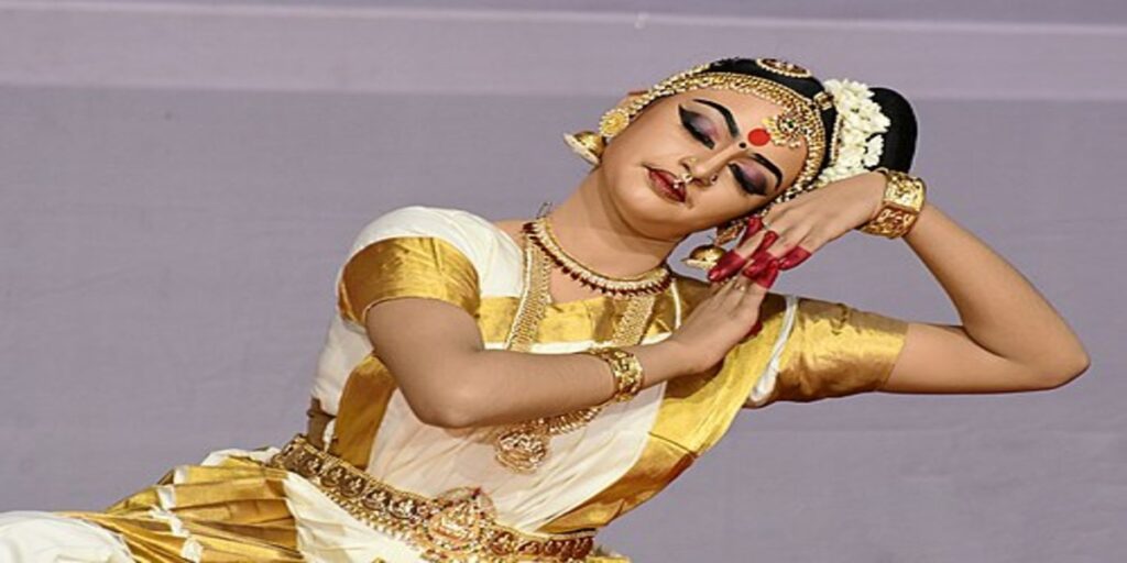 Mohiniyattam