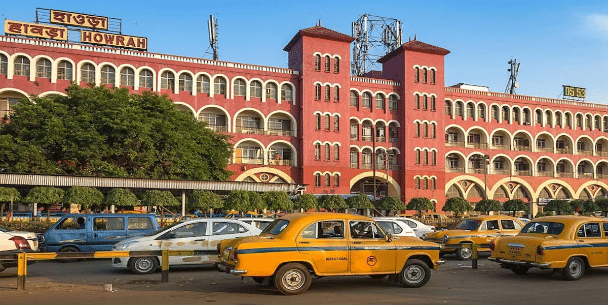 Top 10 Biggest Railway Station in India